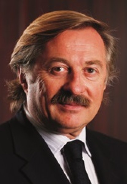  Victor Faria