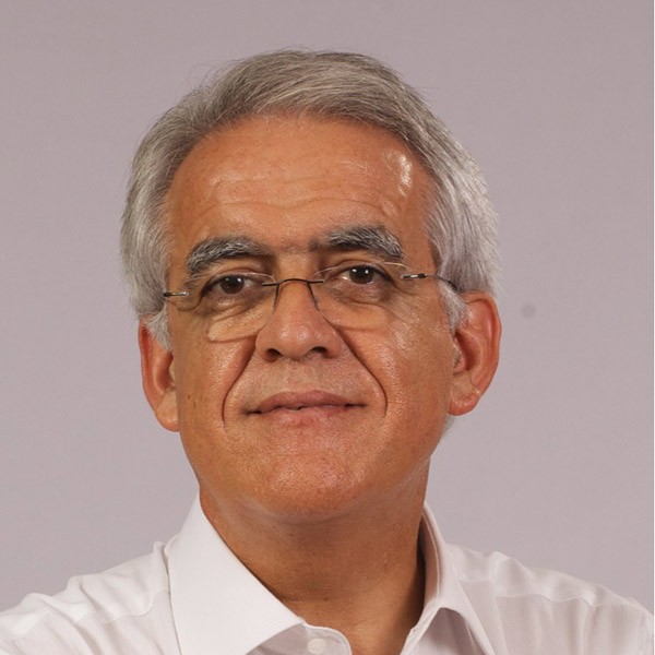 CARLOS ANDRÉ
